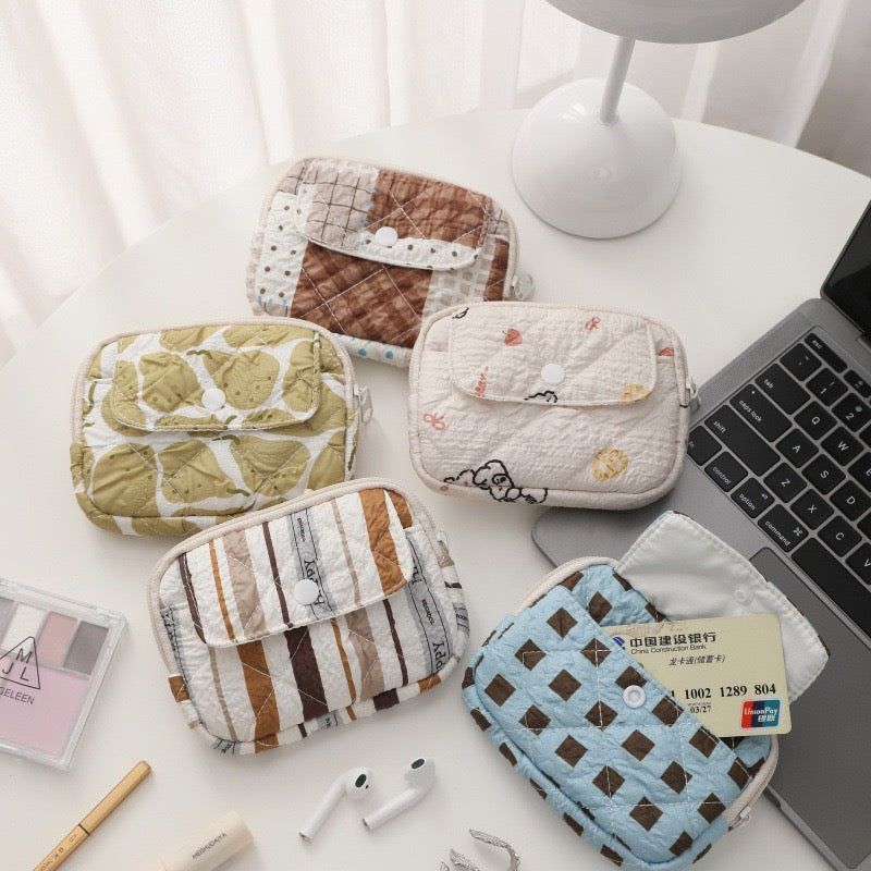Striped dot quilted pouch | Fluffy and cute makeup pouch, lipstick and accessory storage