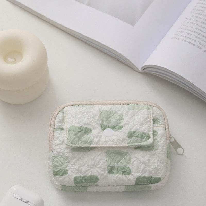 Striped dot quilted pouch | Fluffy and cute makeup pouch, lipstick and accessory storage